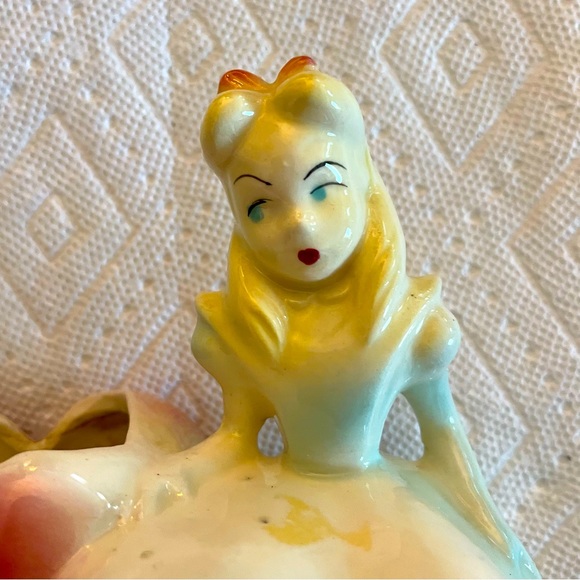 Alice in Wonderland Planter by Walt Disney Prod made in the 50’s inGoodCondition - Picture 2 of 8